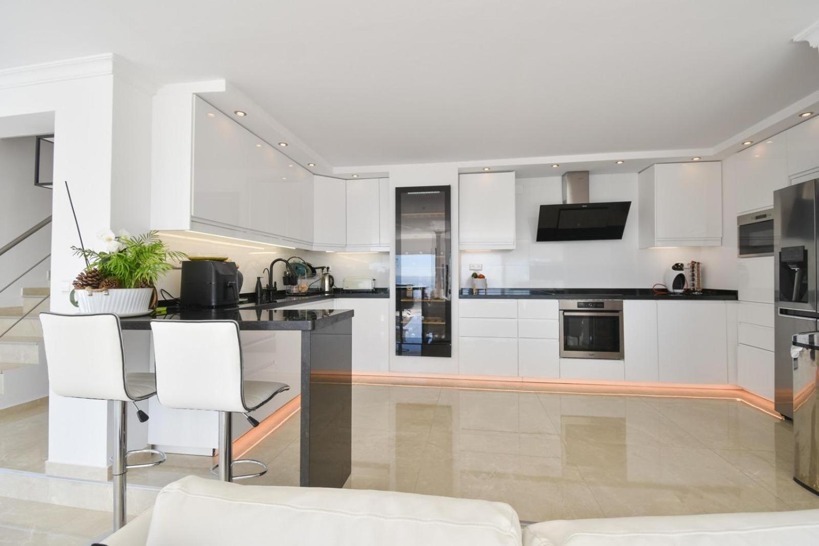 Bali Malaga In Torreblanca Huvilat